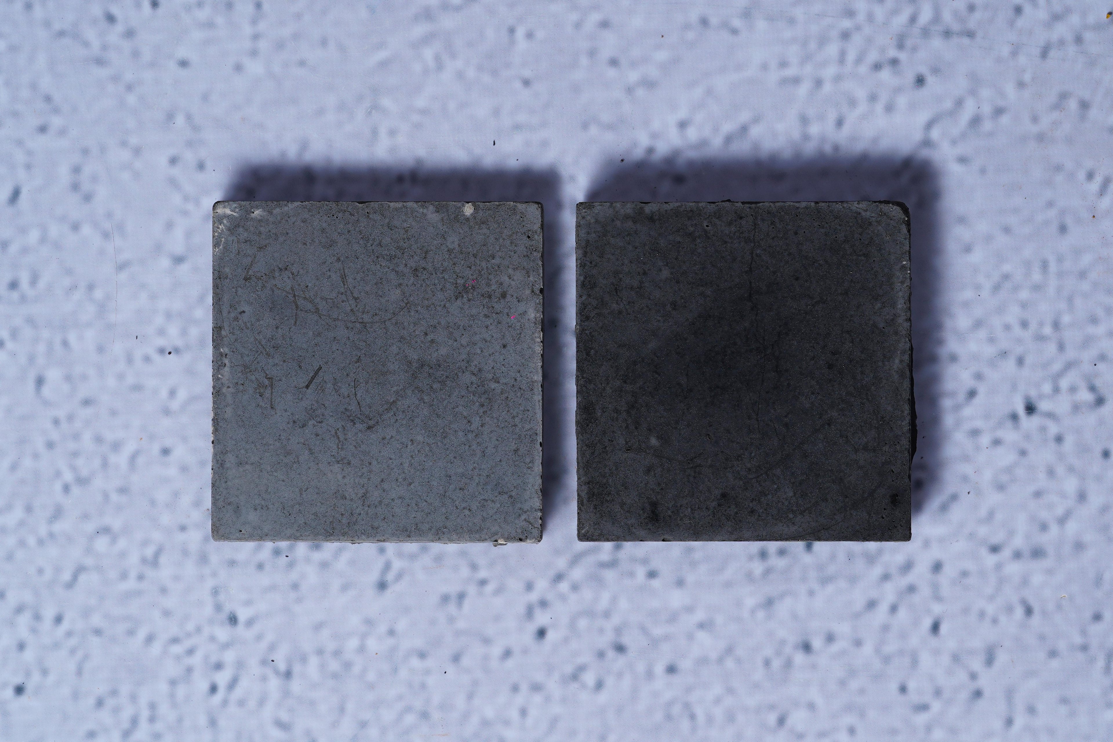 1 row of 2 bricks in the style Charcoal showing only the raw finish.